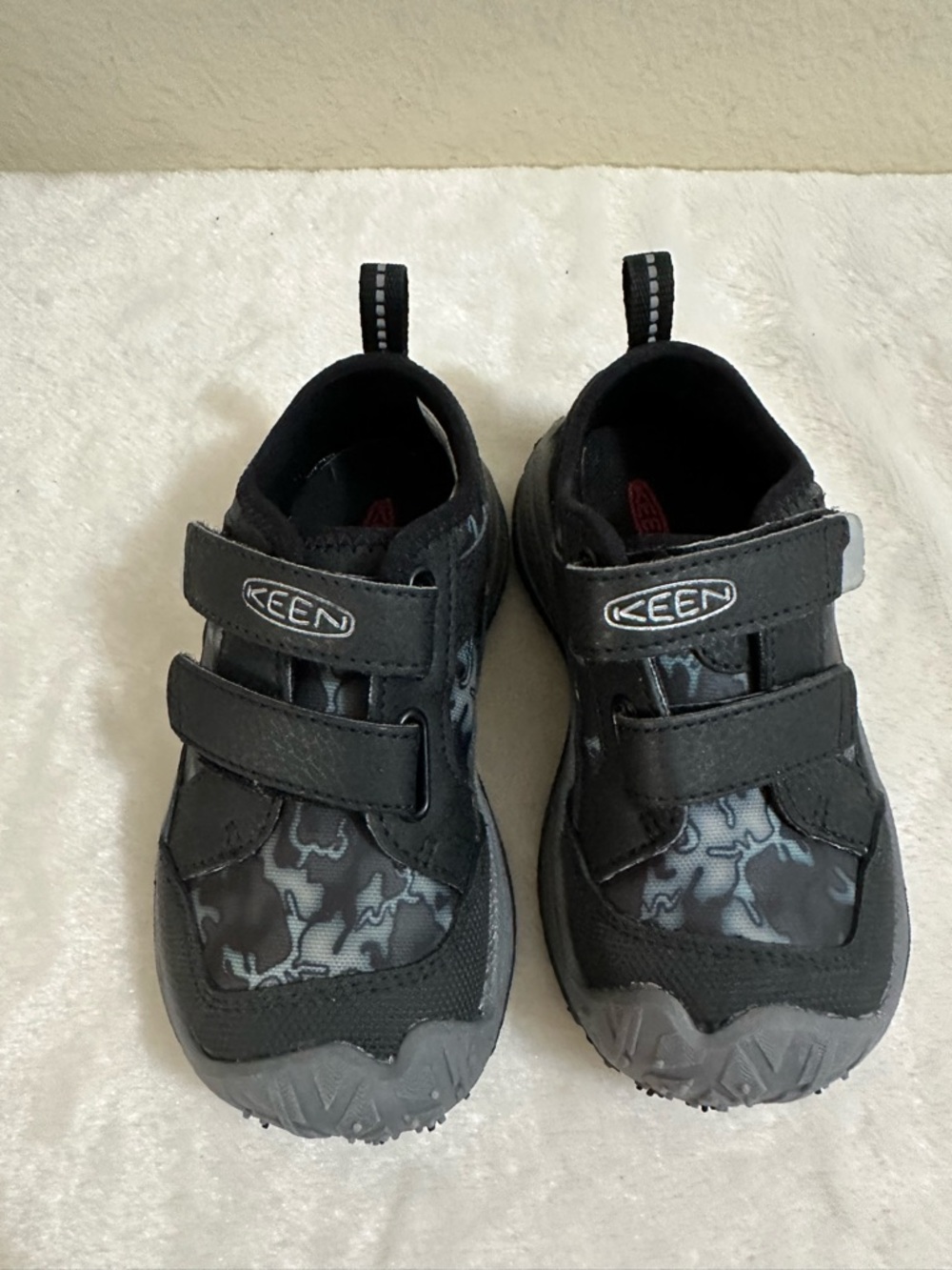 Keen Kids Black and Gray  camo velcro sneaker